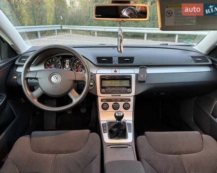 Сірий Фольксваген Пассат, об'ємом двигуна 1.4 л та пробігом 247 тис. км за 6999 $, фото 42 на Automoto.ua