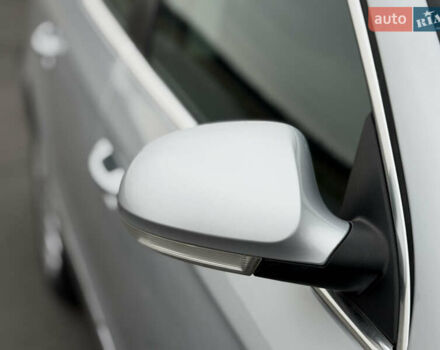 Сірий Фольксваген Пассат, об'ємом двигуна 1.6 л та пробігом 217 тис. км за 8999 $, фото 21 на Automoto.ua