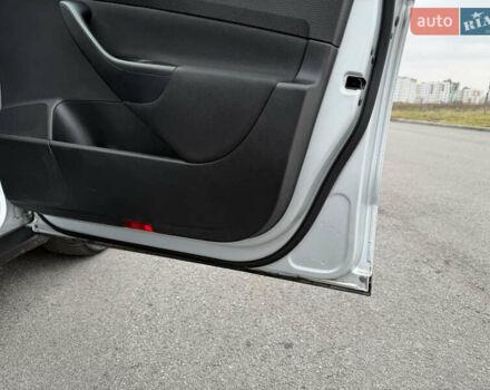 Сірий Фольксваген Пассат, об'ємом двигуна 1.6 л та пробігом 217 тис. км за 8999 $, фото 77 на Automoto.ua