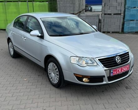 Сірий Фольксваген Пассат, об'ємом двигуна 1.6 л та пробігом 194 тис. км за 7999 $, фото 8 на Automoto.ua