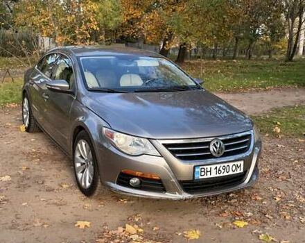 Серый Фольксваген Пассат, объемом двигателя 2 л и пробегом 212 тыс. км за 9500 $, фото 2 на Automoto.ua