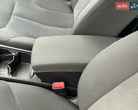 Сірий Фольксваген Пассат, об'ємом двигуна 1.6 л та пробігом 217 тис. км за 8999 $, фото 52 на Automoto.ua