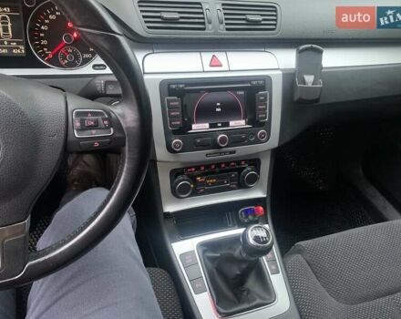 Серый Фольксваген Пассат, объемом двигателя 1.4 л и пробегом 191 тыс. км за 7500 $, фото 17 на Automoto.ua