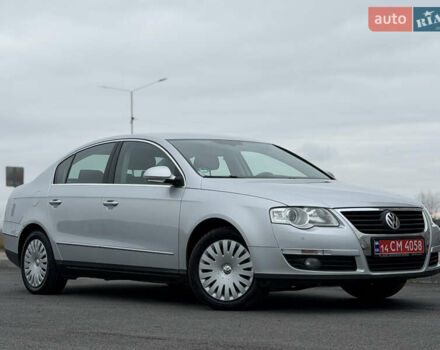 Сірий Фольксваген Пассат, об'ємом двигуна 1.6 л та пробігом 217 тис. км за 8999 $, фото 7 на Automoto.ua