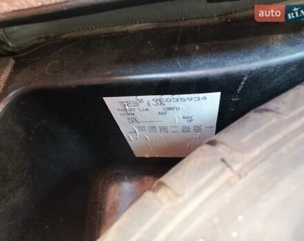 Серый Фольксваген Пассат, объемом двигателя 1.8 л и пробегом 231 тыс. км за 7000 $, фото 8 на Automoto.ua