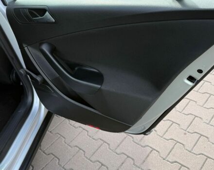 Сірий Фольксваген Пассат, об'ємом двигуна 1.6 л та пробігом 194 тис. км за 7999 $, фото 20 на Automoto.ua