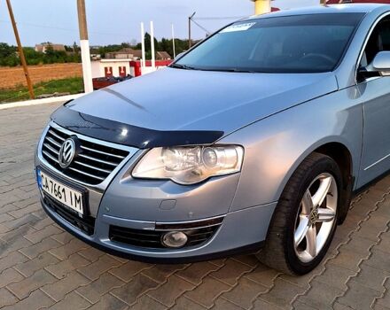 Серый Фольксваген Пассат, объемом двигателя 1.8 л и пробегом 280 тыс. км за 6000 $, фото 1 на Automoto.ua
