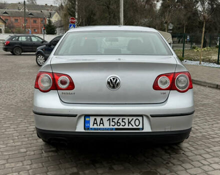 Серый Фольксваген Пассат, объемом двигателя 1.8 л и пробегом 277 тыс. км за 5000 $, фото 13 на Automoto.ua