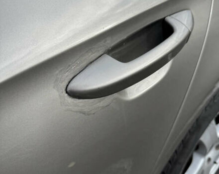 Серый Фольксваген Пассат, объемом двигателя 1.97 л и пробегом 254 тыс. км за 9300 $, фото 7 на Automoto.ua