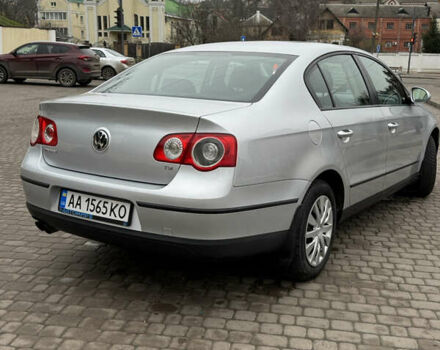 Серый Фольксваген Пассат, объемом двигателя 1.8 л и пробегом 277 тыс. км за 5000 $, фото 11 на Automoto.ua