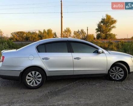 Серый Фольксваген Пассат, объемом двигателя 1.97 л и пробегом 288 тыс. км за 8800 $, фото 2 на Automoto.ua