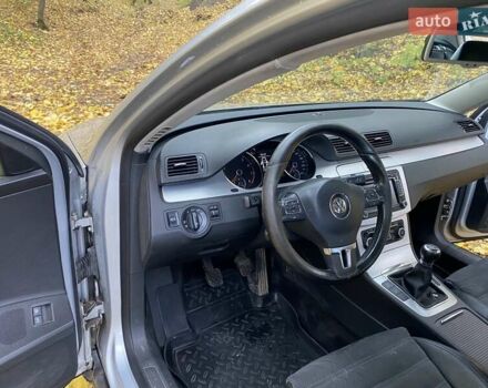 Сірий Фольксваген Пассат, об'ємом двигуна 1.8 л та пробігом 326 тис. км за 6700 $, фото 19 на Automoto.ua