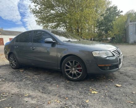 Серый Фольксваген Пассат, объемом двигателя 1.8 л и пробегом 238 тыс. км за 3800 $, фото 4 на Automoto.ua