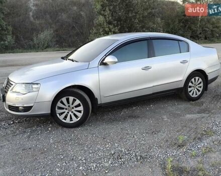 Серый Фольксваген Пассат, объемом двигателя 1.97 л и пробегом 288 тыс. км за 8800 $, фото 3 на Automoto.ua