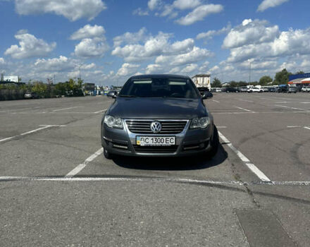 Серый Фольксваген Пассат, объемом двигателя 1.8 л и пробегом 260 тыс. км за 6100 $, фото 10 на Automoto.ua