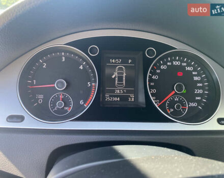 Серый Фольксваген Пассат, объемом двигателя 2 л и пробегом 262 тыс. км за 8600 $, фото 9 на Automoto.ua