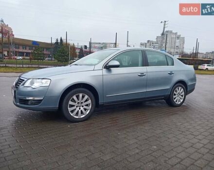 Серый Фольксваген Пассат, объемом двигателя 1.8 л и пробегом 96 тыс. км за 9000 $, фото 3 на Automoto.ua