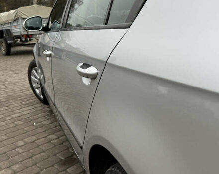 Серый Фольксваген Пассат, объемом двигателя 1.8 л и пробегом 277 тыс. км за 5000 $, фото 18 на Automoto.ua