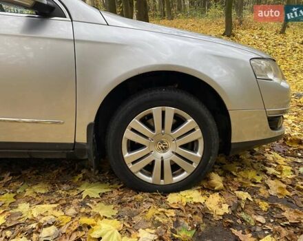 Сірий Фольксваген Пассат, об'ємом двигуна 1.8 л та пробігом 326 тис. км за 6700 $, фото 5 на Automoto.ua