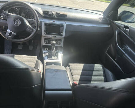 Серый Фольксваген Пассат, объемом двигателя 1.8 л и пробегом 260 тыс. км за 6100 $, фото 16 на Automoto.ua