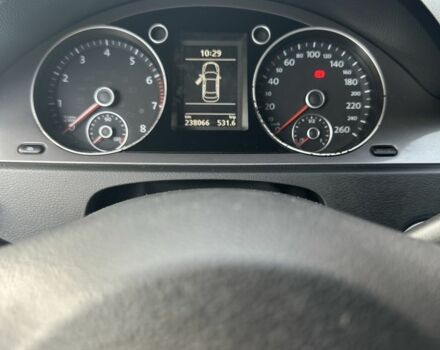 Серый Фольксваген Пассат, объемом двигателя 1.8 л и пробегом 238 тыс. км за 3800 $, фото 9 на Automoto.ua