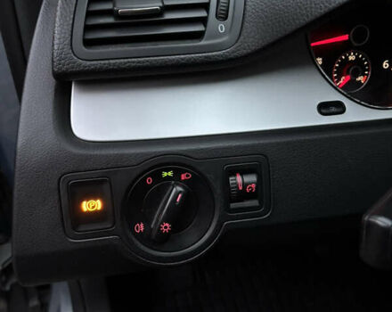 Серый Фольксваген Пассат, объемом двигателя 1.97 л и пробегом 360 тыс. км за 8299 $, фото 26 на Automoto.ua