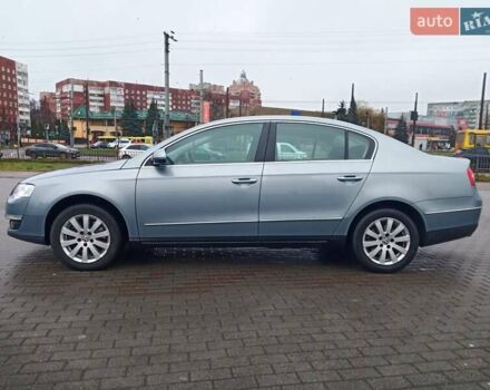Серый Фольксваген Пассат, объемом двигателя 1.8 л и пробегом 96 тыс. км за 9000 $, фото 4 на Automoto.ua