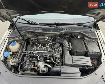 Серый Фольксваген Пассат, объемом двигателя 1.97 л и пробегом 254 тыс. км за 9300 $, фото 10 на Automoto.ua