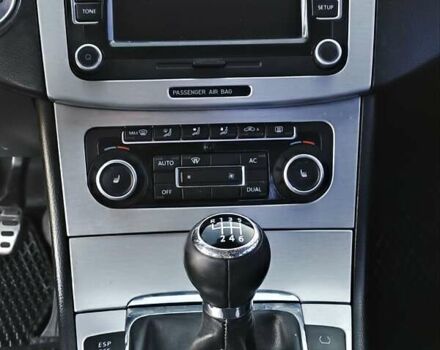 Серый Фольксваген Пассат, объемом двигателя 1.97 л и пробегом 288 тыс. км за 8800 $, фото 9 на Automoto.ua