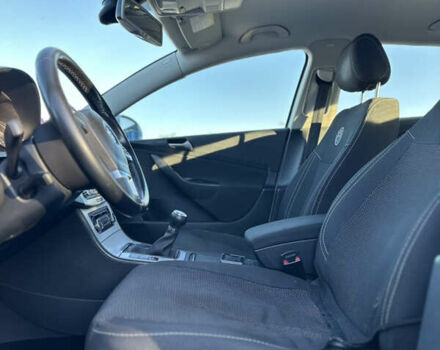 Серый Фольксваген Пассат, объемом двигателя 1.97 л и пробегом 294 тыс. км за 7400 $, фото 11 на Automoto.ua