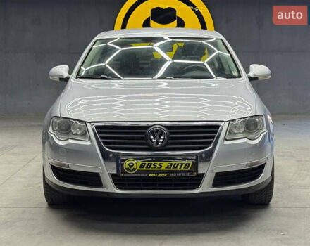 Фольксваген Пассат 2010 в Черновцах на Automoto.ua Серый Фольксваген Пассат, объемом двигателя 1.39 л и пробегом 195 тыс. км за 7600 $, фото 1 на Automoto.ua