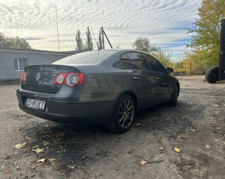 Серый Фольксваген Пассат, объемом двигателя 1.8 л и пробегом 238 тыс. км за 3800 $, фото 3 на Automoto.ua