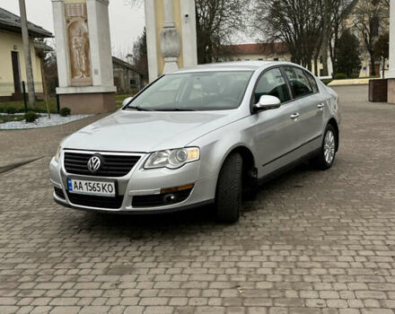 Серый Фольксваген Пассат, объемом двигателя 1.8 л и пробегом 277 тыс. км за 5000 $, фото 9 на Automoto.ua