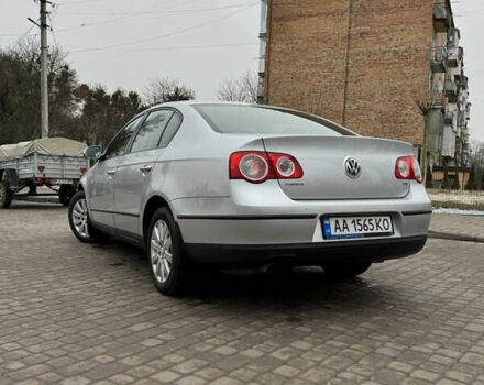 Серый Фольксваген Пассат, объемом двигателя 1.8 л и пробегом 277 тыс. км за 5000 $, фото 17 на Automoto.ua