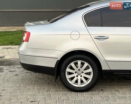 Серый Фольксваген Пассат, объемом двигателя 1.8 л и пробегом 163 тыс. км за 7650 $, фото 26 на Automoto.ua