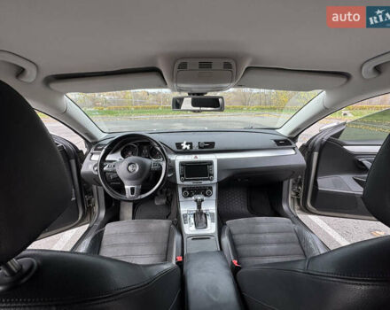 Серый Фольксваген Пассат, объемом двигателя 1.97 л и пробегом 254 тыс. км за 9300 $, фото 15 на Automoto.ua