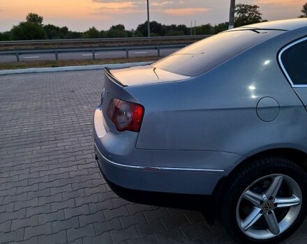 Серый Фольксваген Пассат, объемом двигателя 1.8 л и пробегом 280 тыс. км за 6000 $, фото 4 на Automoto.ua