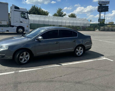 Серый Фольксваген Пассат, объемом двигателя 1.8 л и пробегом 260 тыс. км за 6100 $, фото 1 на Automoto.ua