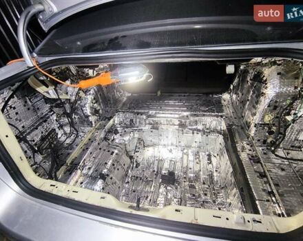 Серый Фольксваген Пассат, объемом двигателя 1.97 л и пробегом 288 тыс. км за 8800 $, фото 12 на Automoto.ua