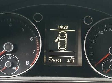 Сірий Фольксваген Пассат, об'ємом двигуна 1.78 л та пробігом 176 тис. км за 10500 $, фото 8 на Automoto.ua