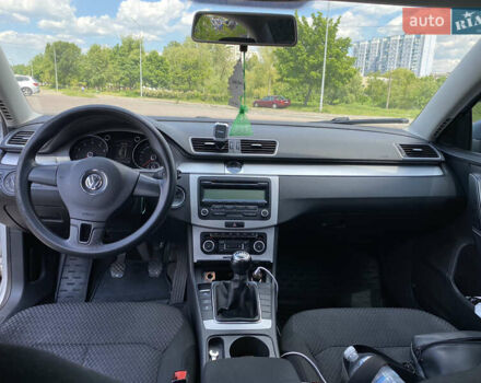 Сірий Фольксваген Пассат, об'ємом двигуна 1.8 л та пробігом 226 тис. км за 9150 $, фото 13 на Automoto.ua