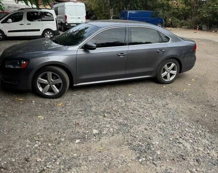 Серый Фольксваген Пассат, объемом двигателя 2.5 л и пробегом 318 тыс. км за 9100 $, фото 5 на Automoto.ua