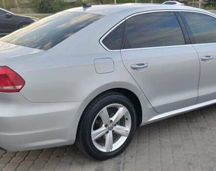Сірий Фольксваген Пассат, об'ємом двигуна 2.48 л та пробігом 172 тис. км за 10800 $, фото 8 на Automoto.ua