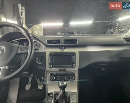 Серый Фольксваген Пассат, объемом двигателя 1.8 л и пробегом 160 тыс. км за 7800 $, фото 11 на Automoto.ua