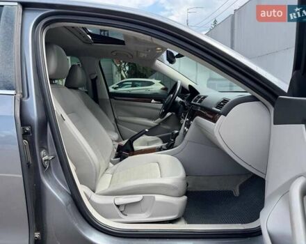 Сірий Фольксваген Пассат, об'ємом двигуна 2.48 л та пробігом 240 тис. км за 9700 $, фото 30 на Automoto.ua