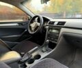 Серый Фольксваген Пассат, объемом двигателя 2.5 л и пробегом 220 тыс. км за 7500 $, фото 10 на Automoto.ua