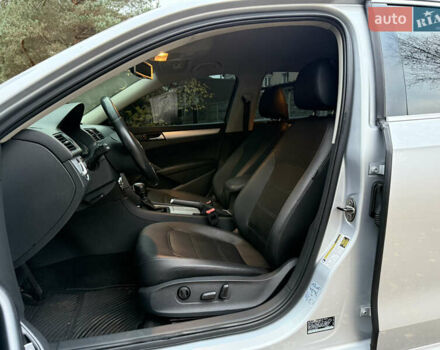 Серый Фольксваген Пассат, объемом двигателя 2.5 л и пробегом 250 тыс. км за 9200 $, фото 26 на Automoto.ua