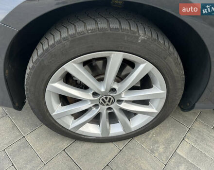 Серый Фольксваген Пассат, объемом двигателя 1.8 л и пробегом 214 тыс. км за 11900 $, фото 5 на Automoto.ua