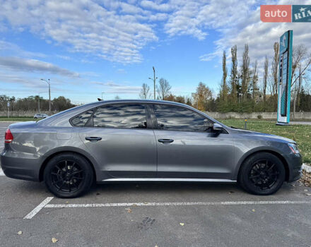 Сірий Фольксваген Пассат, об'ємом двигуна 2.5 л та пробігом 220 тис. км за 10500 $, фото 2 на Automoto.ua