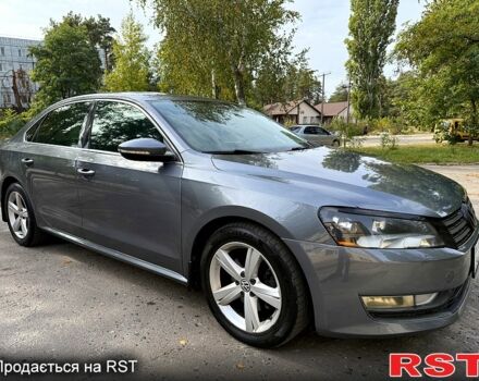 Серый Фольксваген Пассат, объемом двигателя 2.5 л и пробегом 199 тыс. км за 9000 $, фото 1 на Automoto.ua
